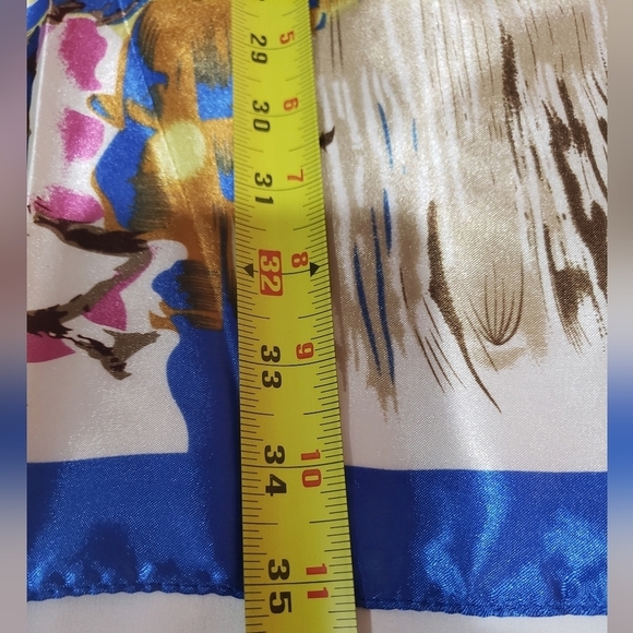 R-929- Women's Scarf Blue White Pink Colors NWT - Picture 6 of 6